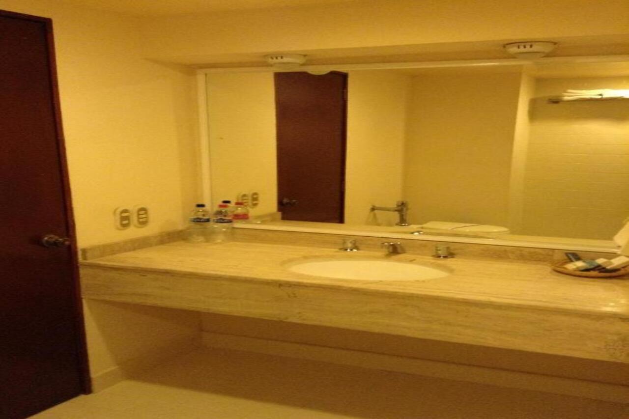 Uruapan  Hotel Real De Uruapan מראה חיצוני תמונה