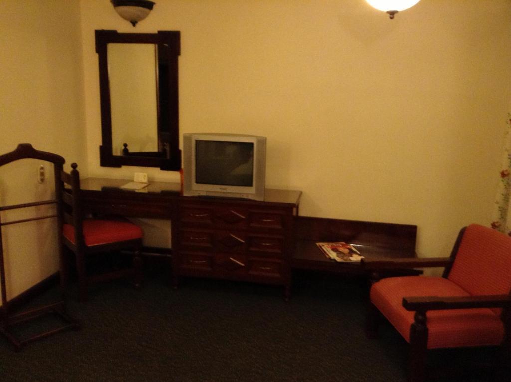 Uruapan  Hotel Real De Uruapan מראה חיצוני תמונה