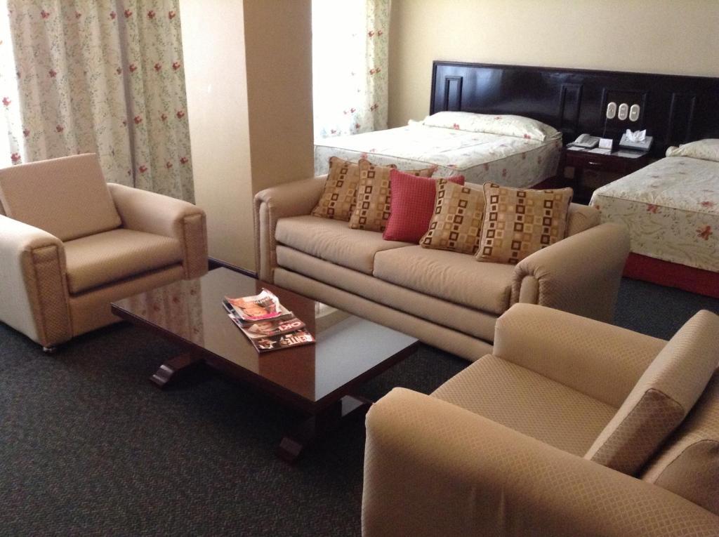 Uruapan  Hotel Real De Uruapan מראה חיצוני תמונה