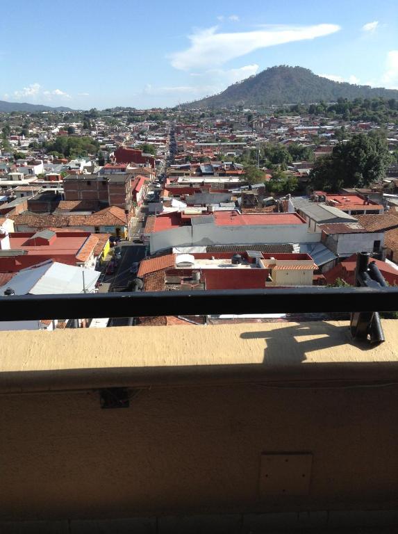 Uruapan  Hotel Real De Uruapan מראה חיצוני תמונה