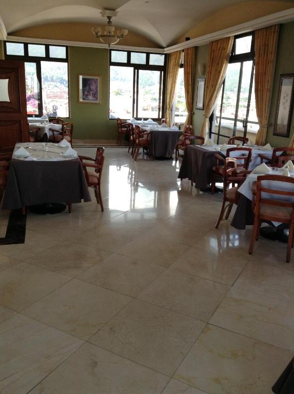 Uruapan  Hotel Real De Uruapan מראה חיצוני תמונה
